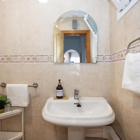 Casa de hóspedes Naim 3*